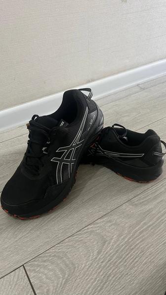 мужские кроссовки для трейлраннинга Asics Gel-Venture 10 в расцветке Black