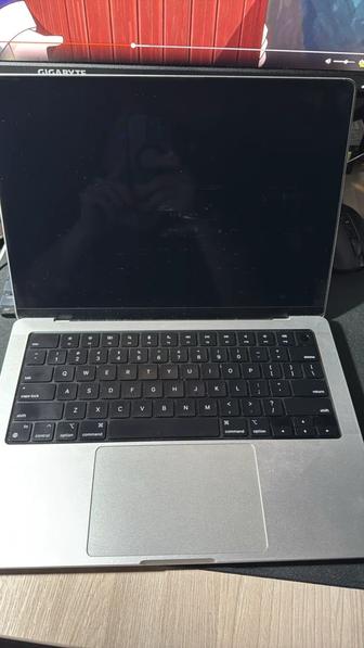 Macbook pro 14 m1 pro