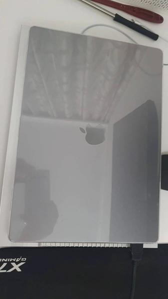 Продам MacBook Pro