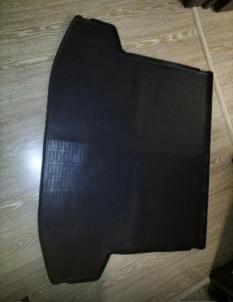 Продам коврик в багажник