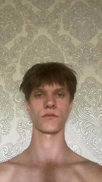 Официант / официантка