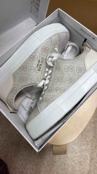 Кеды Guess