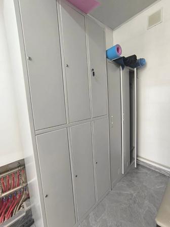 Продам металический шкаф