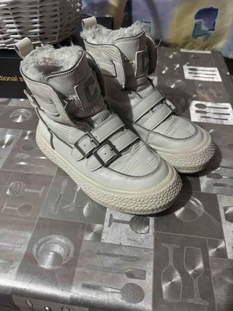 Продам сапожки зимние , фирма Farinni