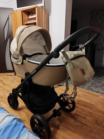 Продам коляску Pituso 2в1