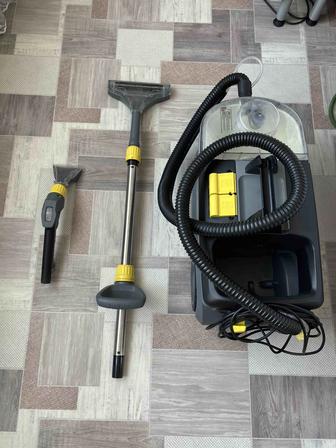 Моющий пылесос Karcher Puzzi 10/1