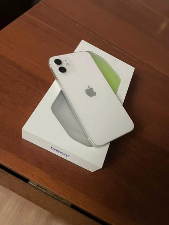 Продам iphone 22 на гарантии