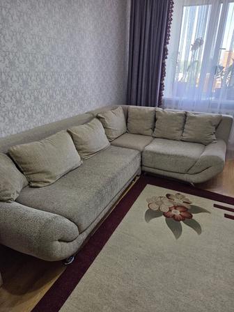 Продам диван угловой и кресло