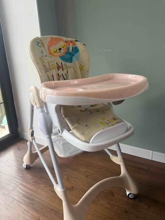 Детский стульчик для кормления
