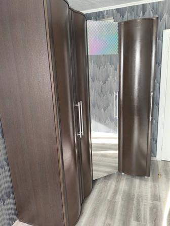 Продам шкаф угловой