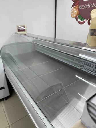 Холодильная витрина