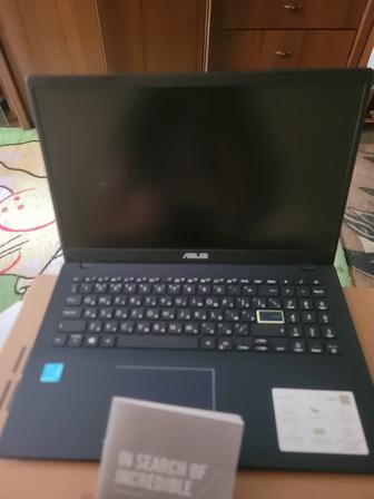 Продам новый ноутбук asus, в коробке не использовала ниразу