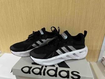 Продам кроссовки adidas