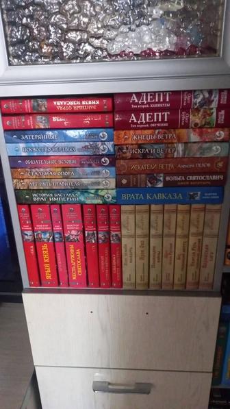 Продам книги б/у в хорошем состоянии. Недорого.