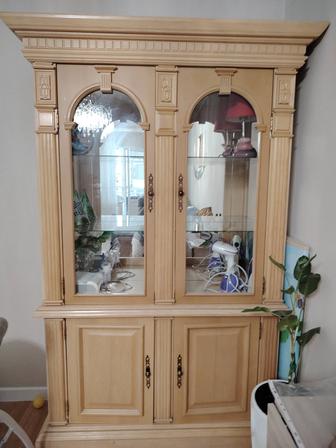 Шкаф сервант для гостиной кухни
