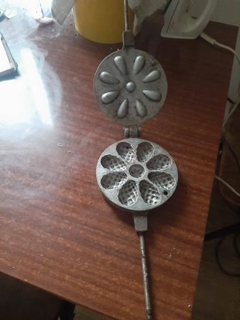 Форма для выпекания орешков.