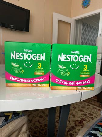 Продам смесь детскую Nestogen 3