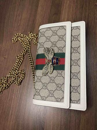 Сумка Gucci queen margaret bee wallet on chain