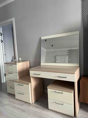 Продам спальный гарнитур б/у