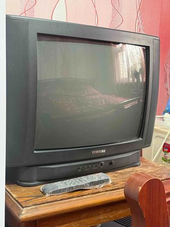 Телевизор Самсунг б/у
