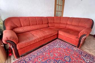 Уютный большой угловой диван трансформер