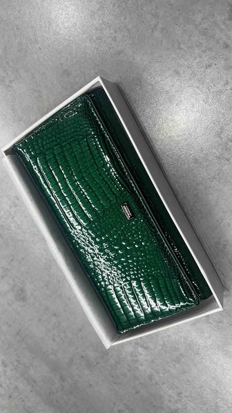 Кошелек из натуральной кожей