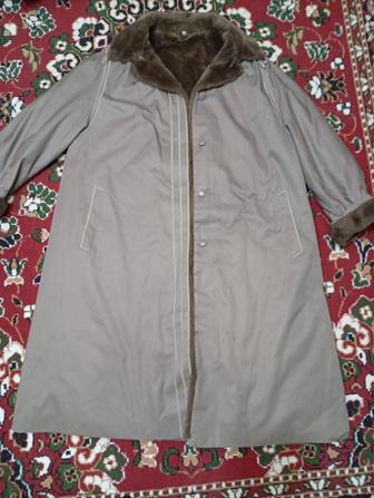 Продам плащ зимний 56 размера