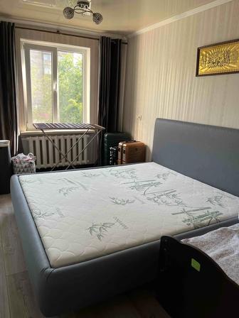Продаю кровать с матрасом в очень хорошем состоянии