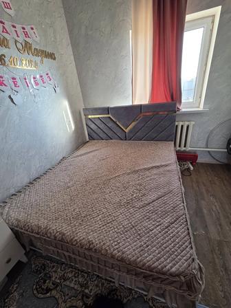 Спальный кровать