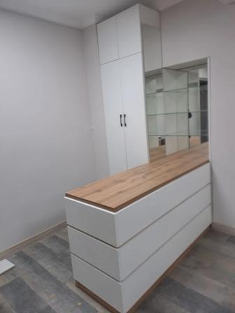 Парта,шкаф для офиса