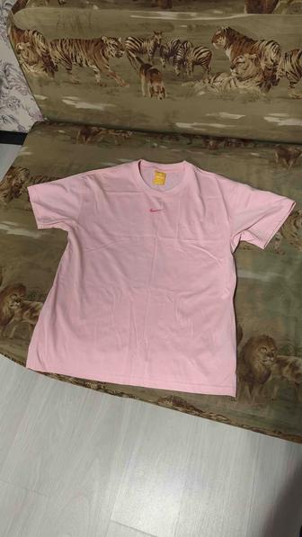 Продам футболку Nocta pink