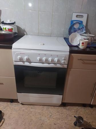 Продам газовую плиту.