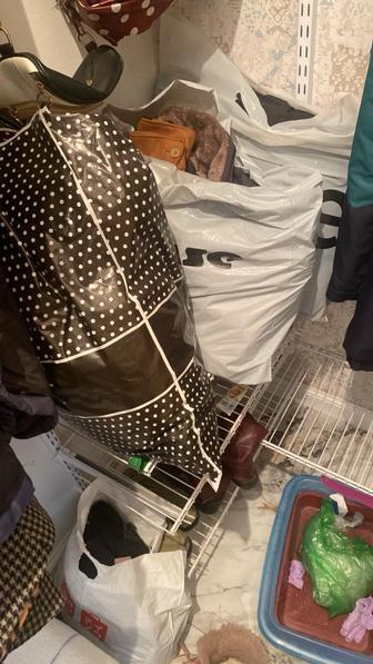 Отдам даром личные вещи! Мужская одежда размер М, Л куртки и женские