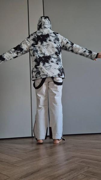 Горнолыжный костюм женский