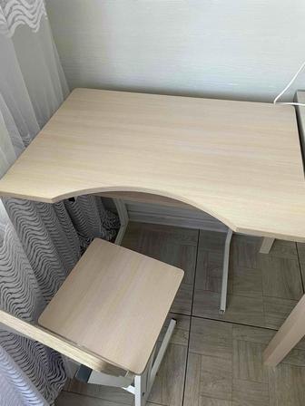 Продам письменный стол