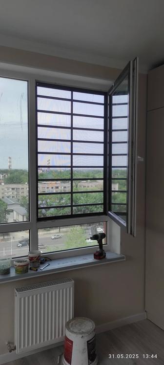 Установка металлических решёток от выпадения