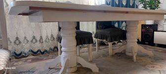 Продам стол гостиной