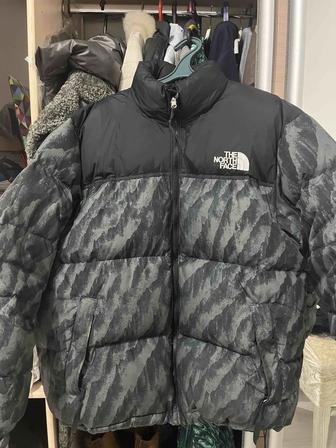 Продам Куртку TNF