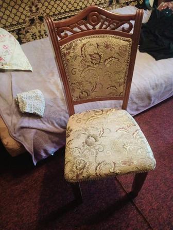 Продам стулья в хорошем состоянии 4шт , торг уместен.