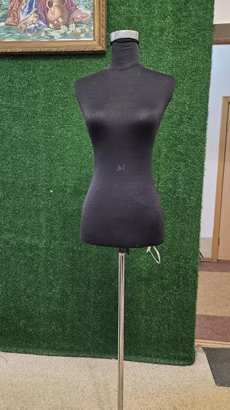 Манекен для швеи