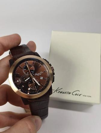 Часы фирмы Kenneth Cole