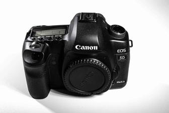 Canon EOS 5D mk II (BODY)