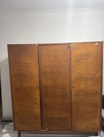 Шифоньер, отдам даром