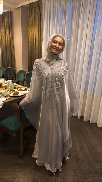 Женская платье