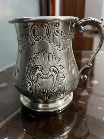 Серебряная кружка