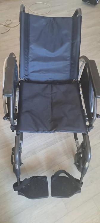 Инвалидная коляска