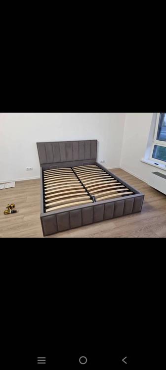 Большой выбор кроватей в наличии и на заказ есть подъемный механизм