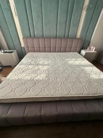 Двухспальная кровать