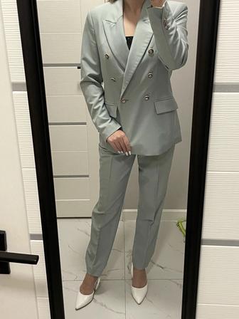 Женский костюм