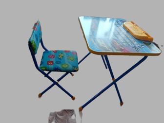 Детский письменный стол со стульчиком